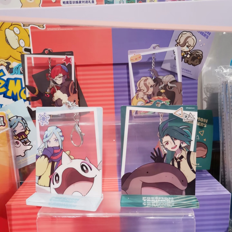 Party Games Group - 在庫あり ポケモン パルデア トレーナー フォトカード キーホルダーセット