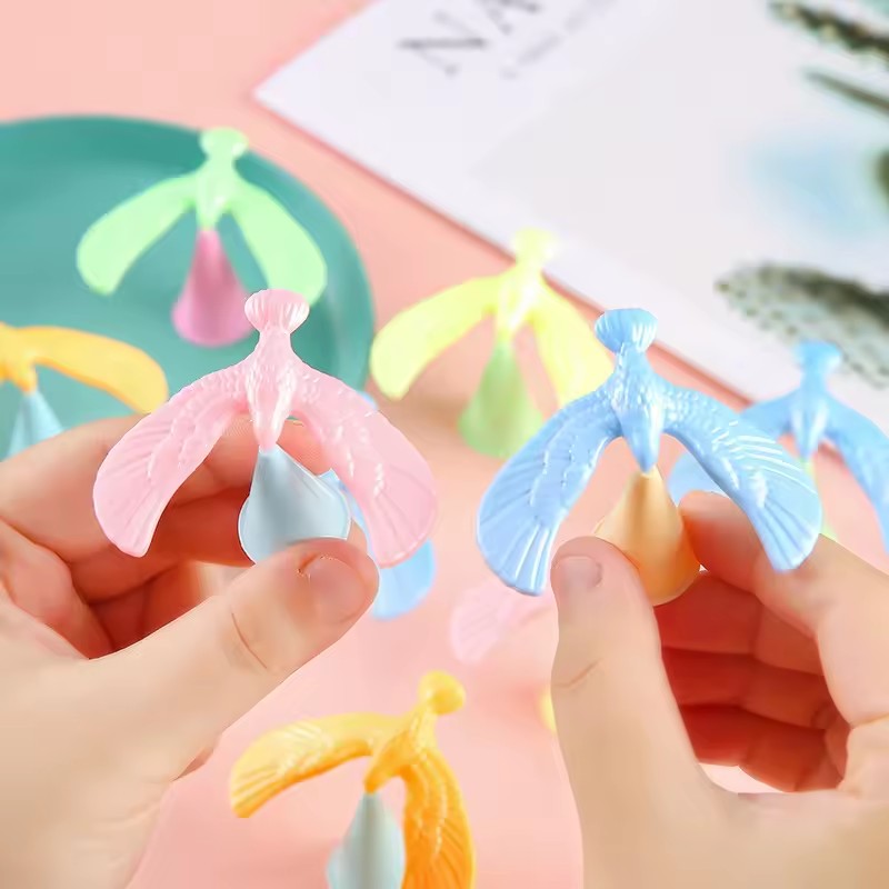 重力鳥のおもちゃ イーグルバランスゲーム用 教育的で楽しい物 - Party Games Physical のレビューと価格