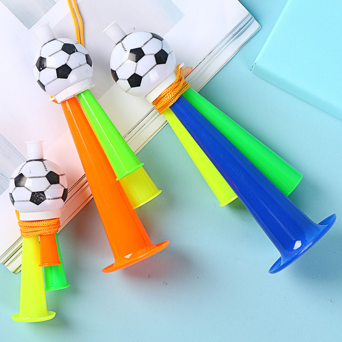 3 個の 3 穴プラスチックサッカースタイルホーンクリエイテ - Party Games No Props のレビューと価格
